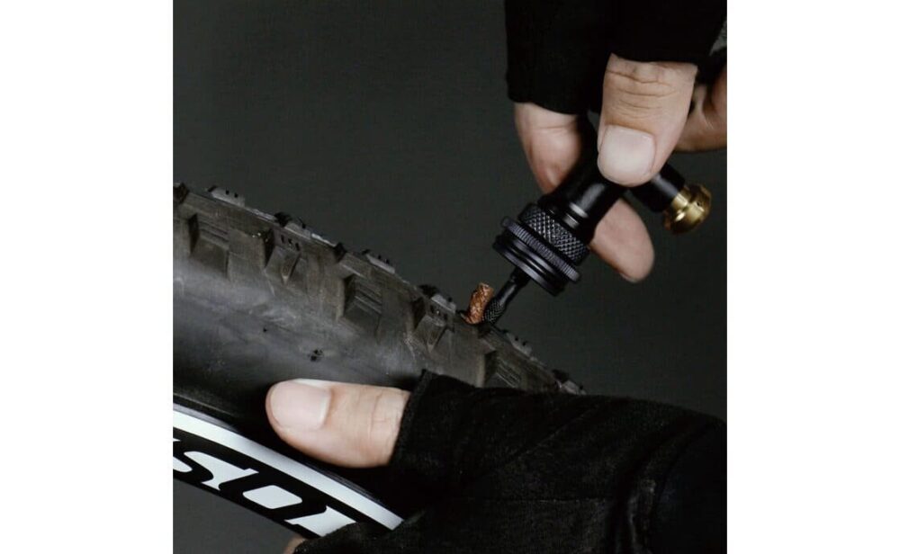 Topeak Tubi Master X Tubeless Reparaturset mit 25g CO2-Kartusche – Bild 5